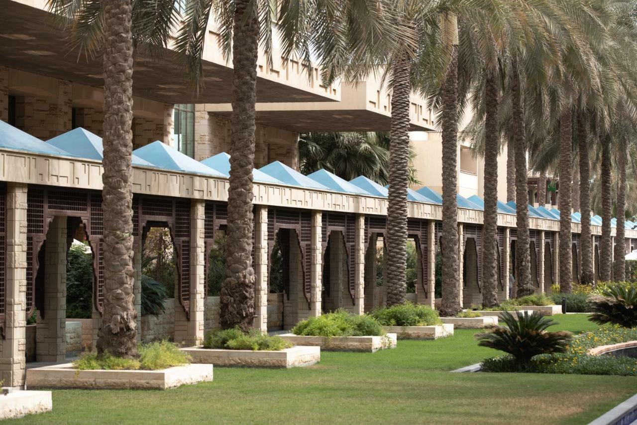 Jumeirah Messilah Beach Kuwait Кувейт Екстериор снимка The American University of Beirut